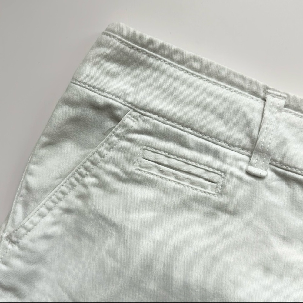 AMERICAN EAGLE OUTFITTERS | Chino Shorts | White  | Size 8 - Picture 5 of 11